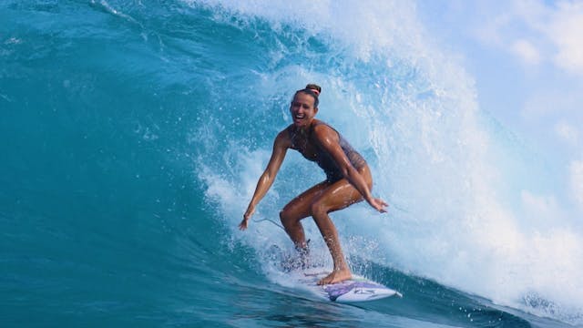 JOAN DURU ET MAUD LE CAR EN SURF TRIP...