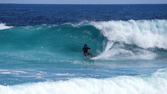 FATU HIVA OPEN: SUR LA VAGUE MARQUISI...