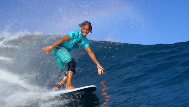 MOKO ARAKINO : SURFEUR ET JUGE