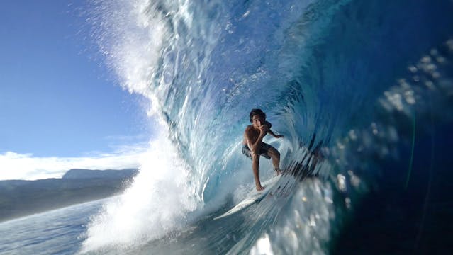 TUKEA COWAN : DE L'OCEAN AU RING