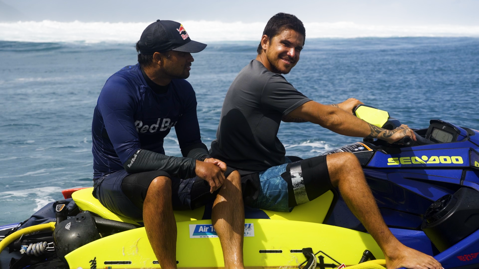 Kevin Bourez - Dompte la vague de Teahupo'o