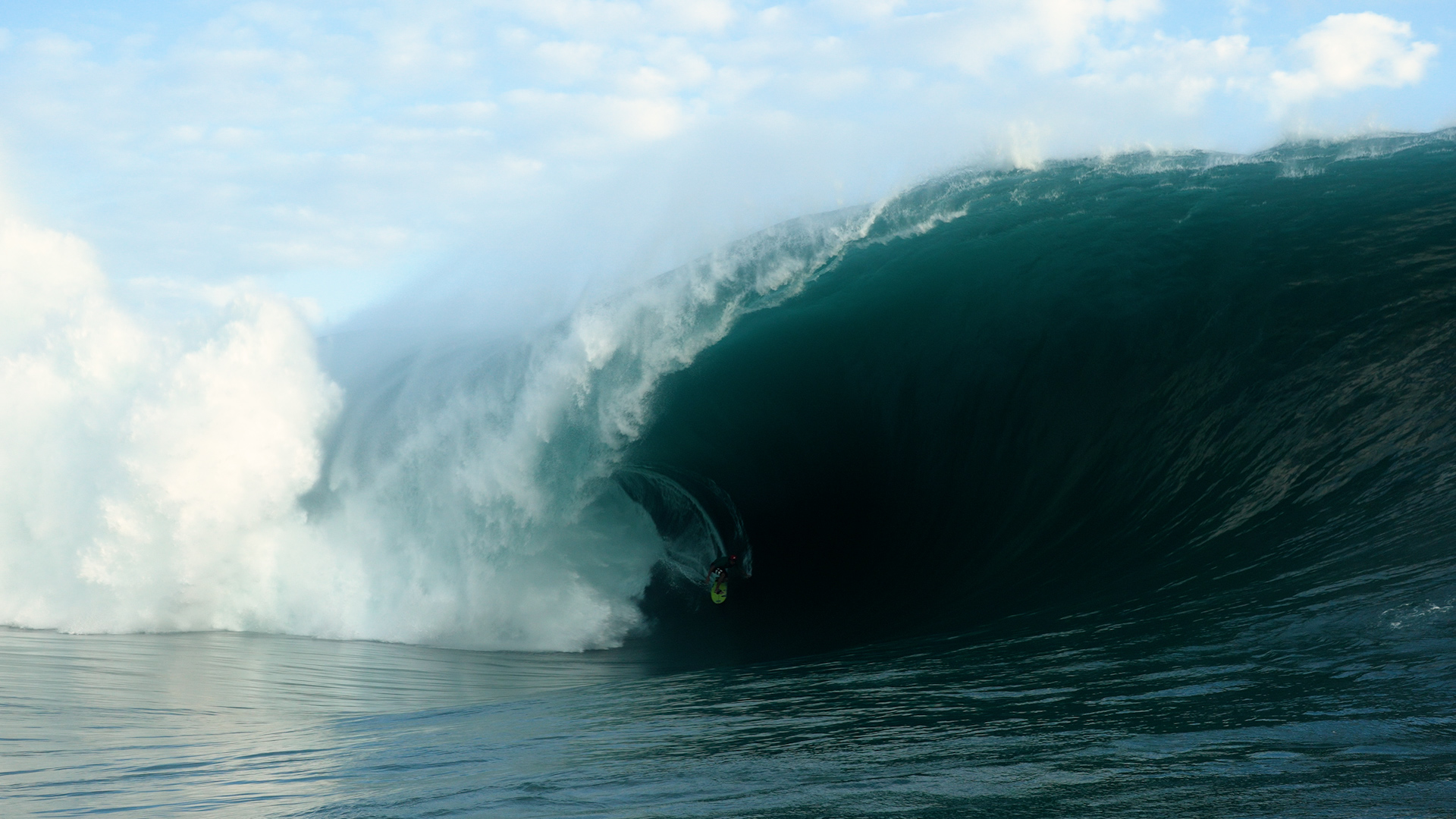 VENDREDI 13 AOUT  2021 : Une houle historique à Teahupo'o