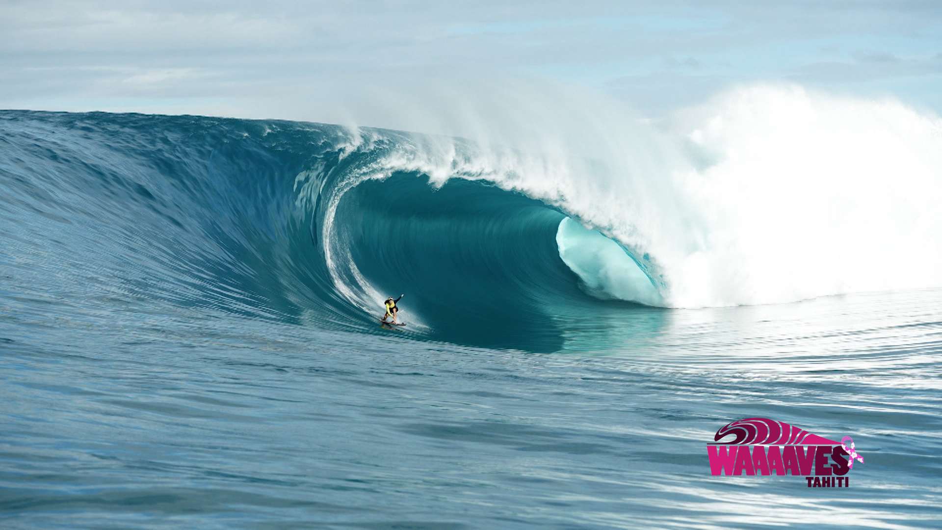 JUSTINE DUPONT CHALLENGE LA VAGUE DE TEAHUPO'O
