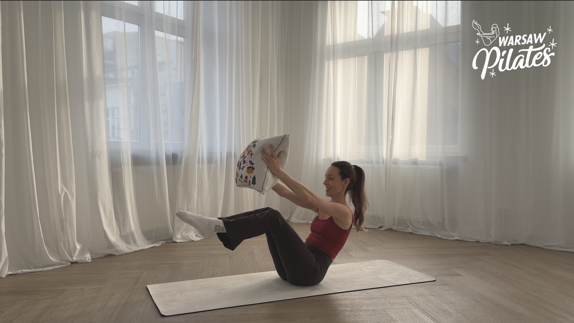 Świąteczny pilates z poduchą – Iga Majewska