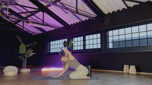 Ćwiczenia dla kręgosłupa | Ola Jędrze...