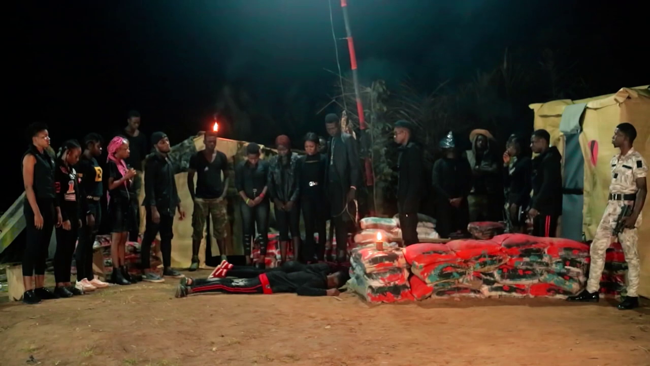 Titan vs Dragon Cop: Still 3