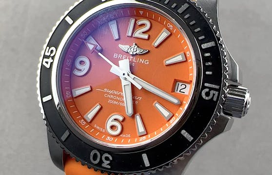 Breitling Superocean Automatic 36 A17...