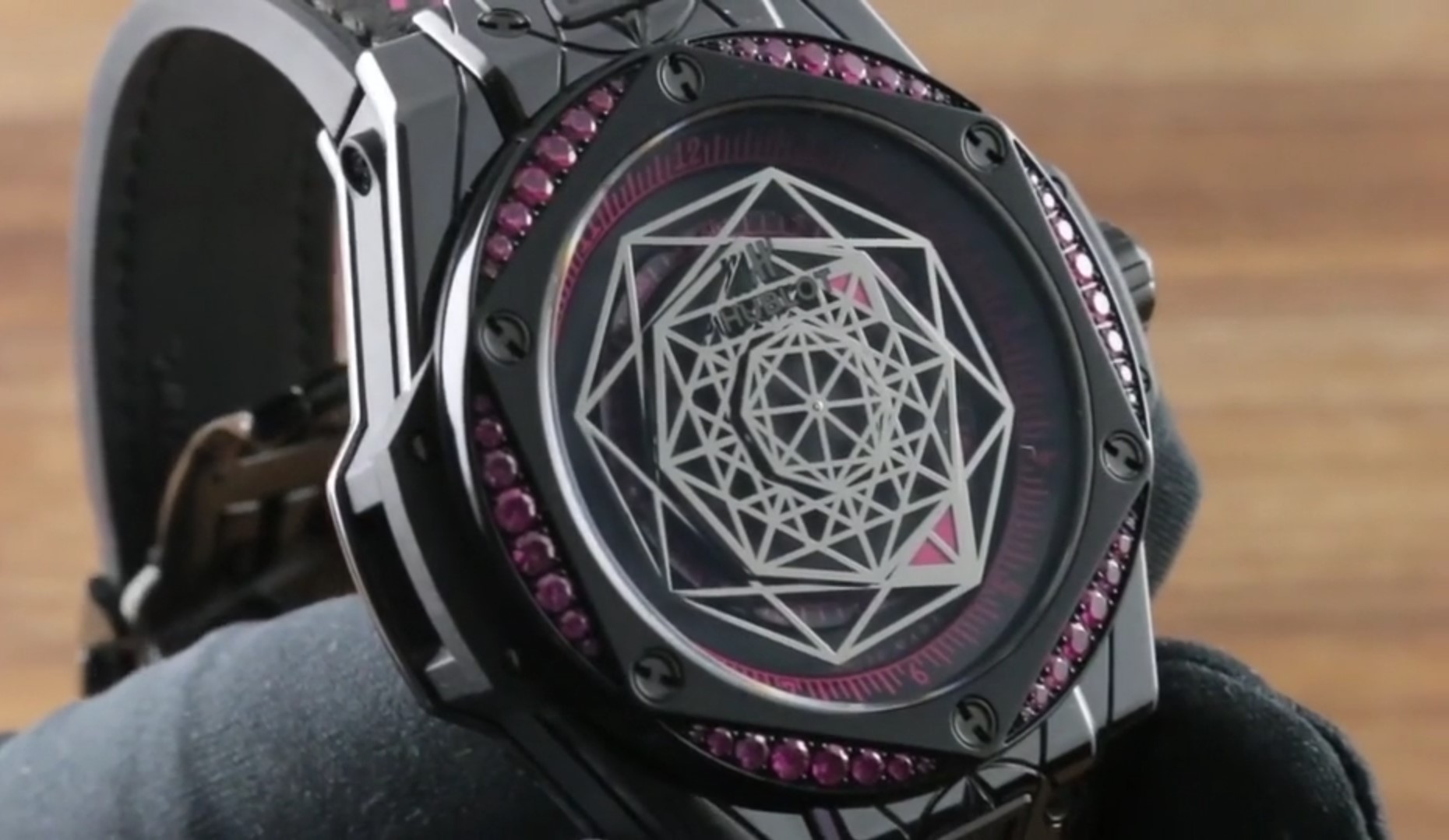 Hublot Big Bang One Click Sang Bleu All Black Pink (465.Cs.1119.VR.1233.Mxm18)