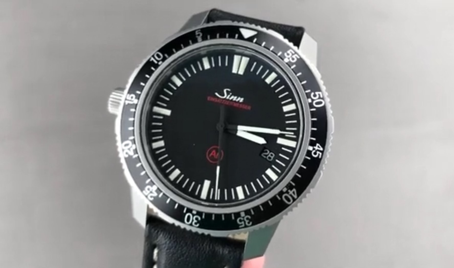 Sinn Pilot Watch EZM 9 Testaf 949.010 Review Sinn Reviews The