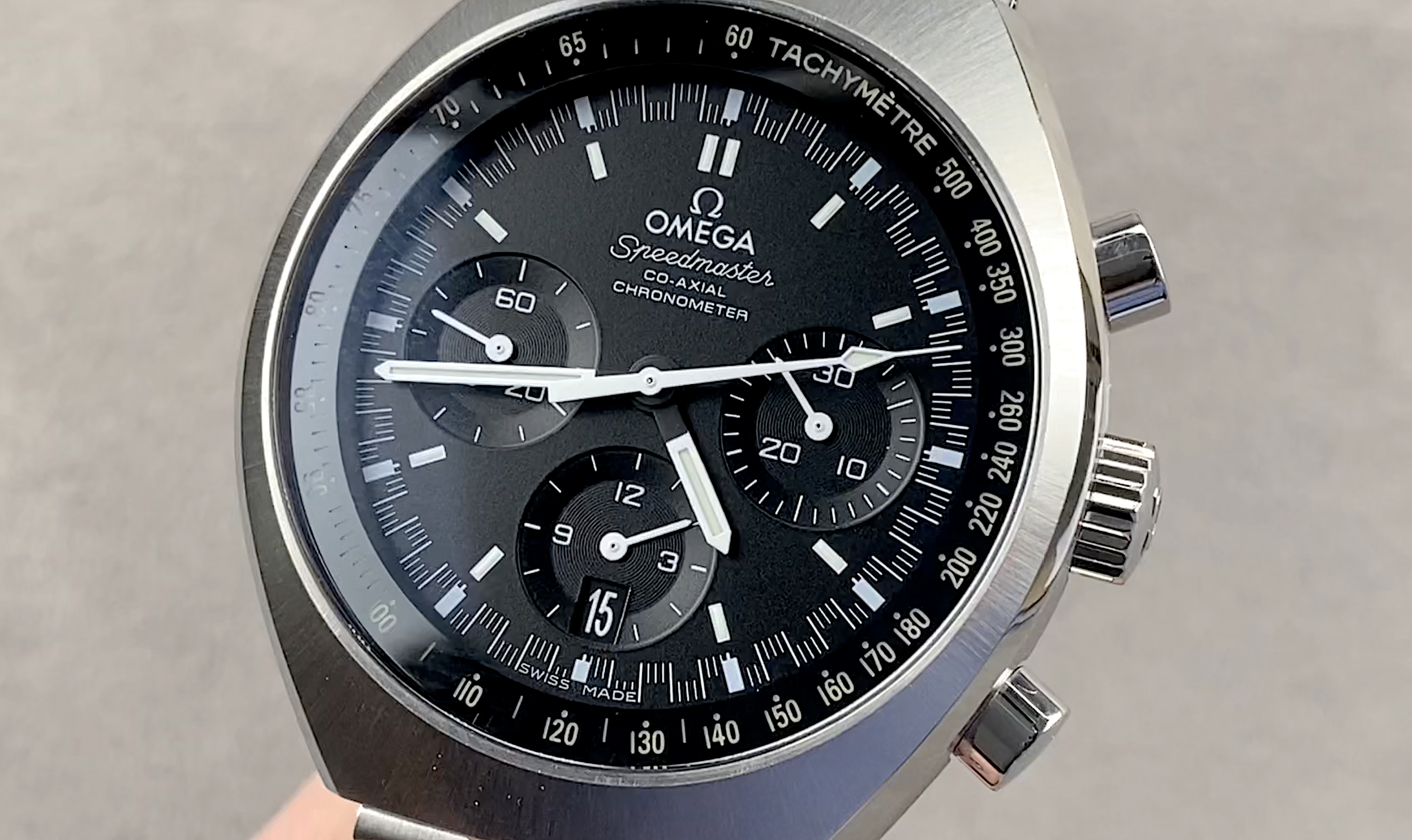 Omega Speedmaster Mark II Chronograph 327.10.43.50.01.001