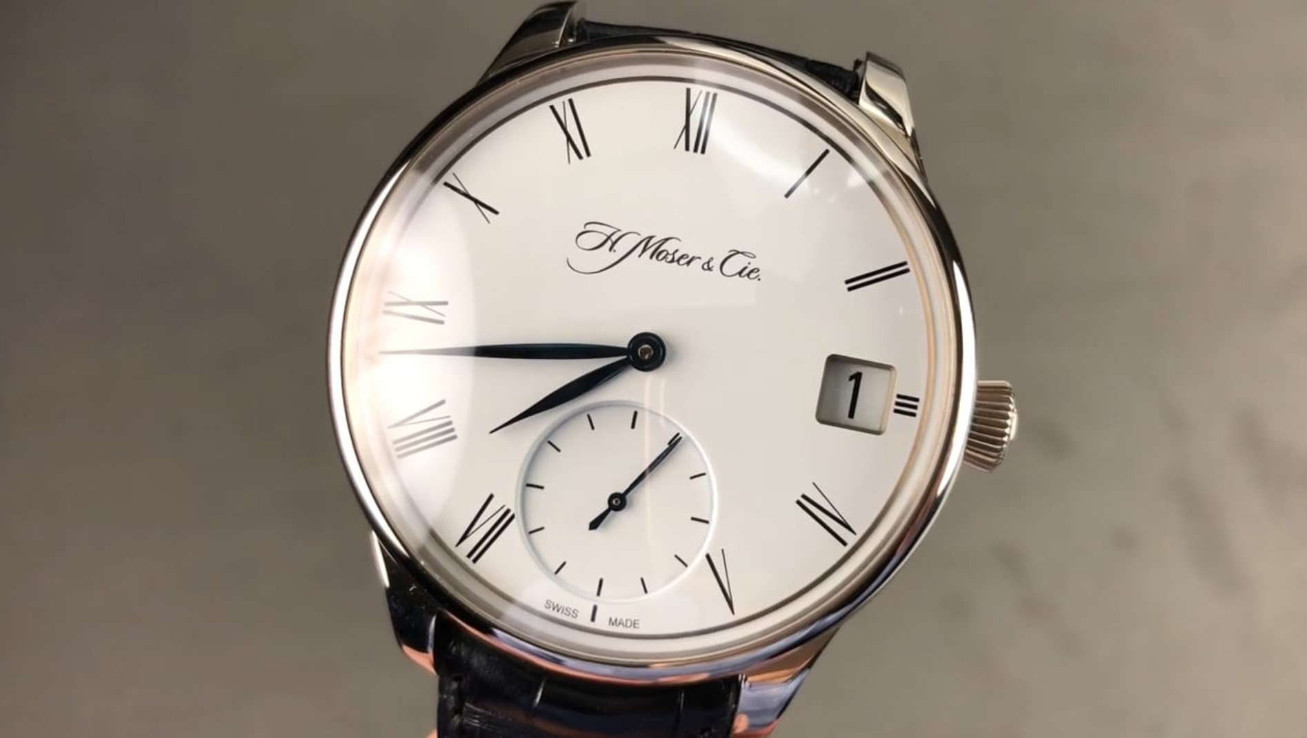 H. Moser & Cie. Venturer Big Date 2100-0200 Moser Watch Review