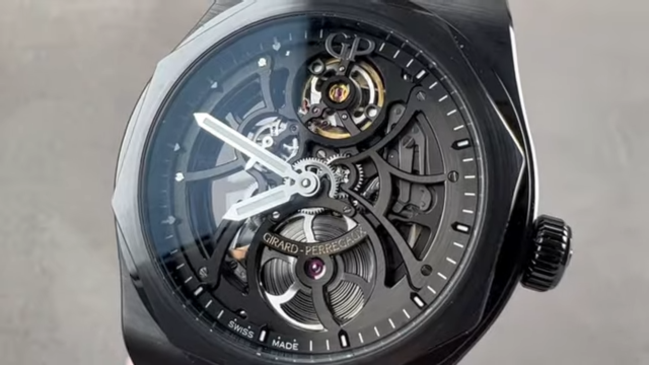 Girard-Perregaux Laureato Skeleton Black Ceramic 81015-32-001-32A