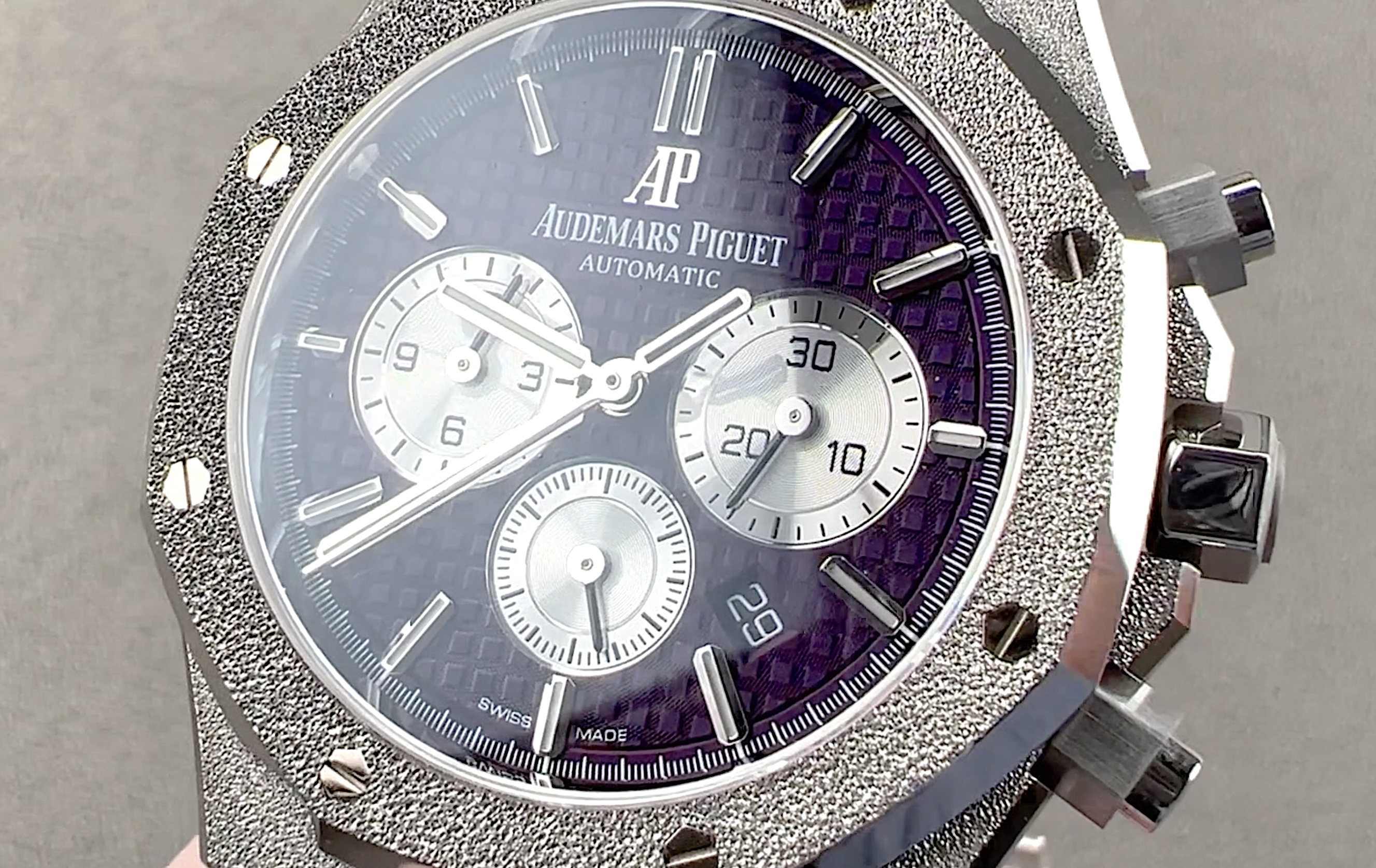 Audemars Piguet Royal Oak Frosted Gold Chronograph 26331BC.GG.1224BC.01