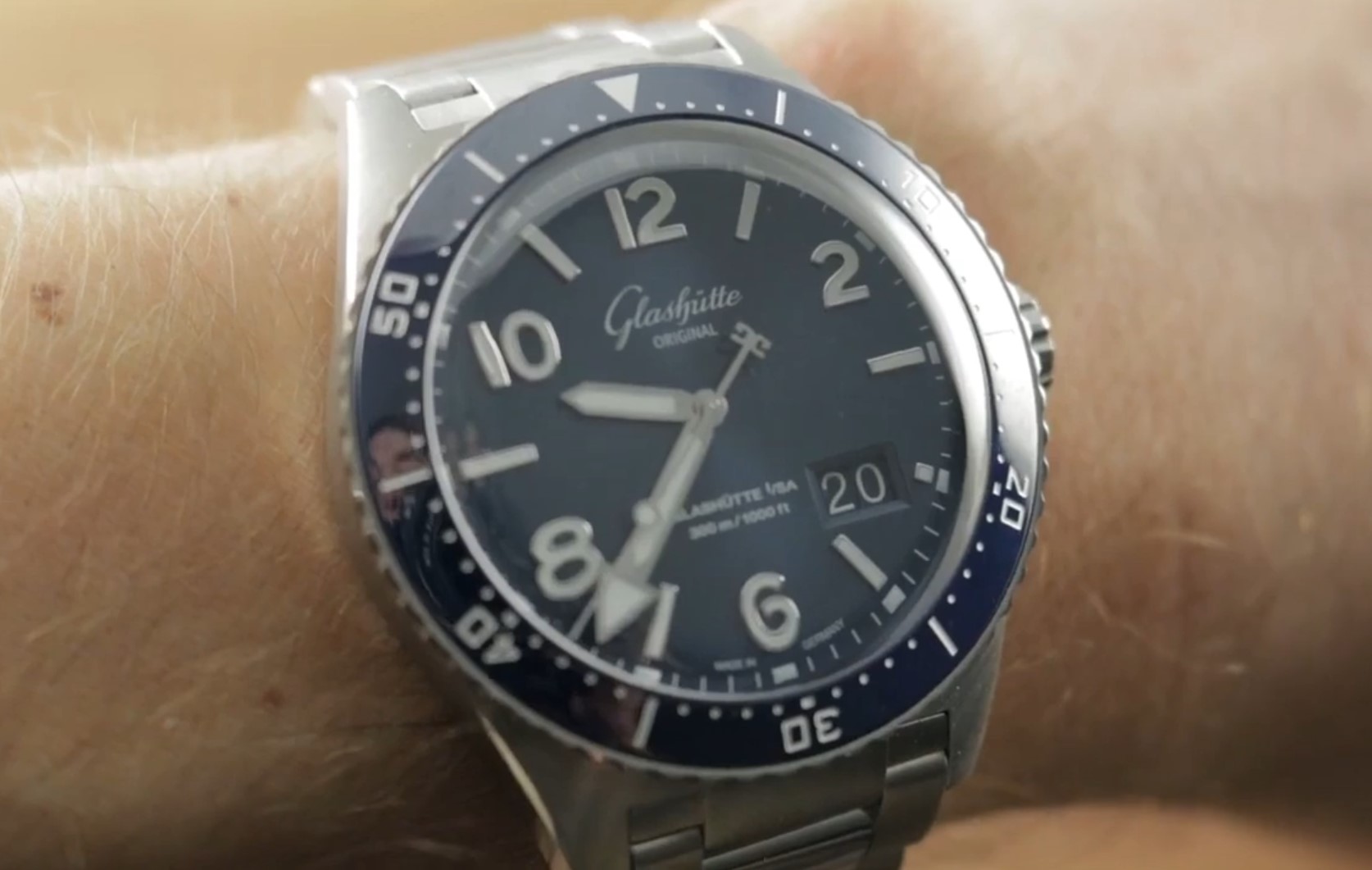 2019 Glashutte Original Seaq Panorama Date 1 36 13 01 80 06 Dive Watch Review