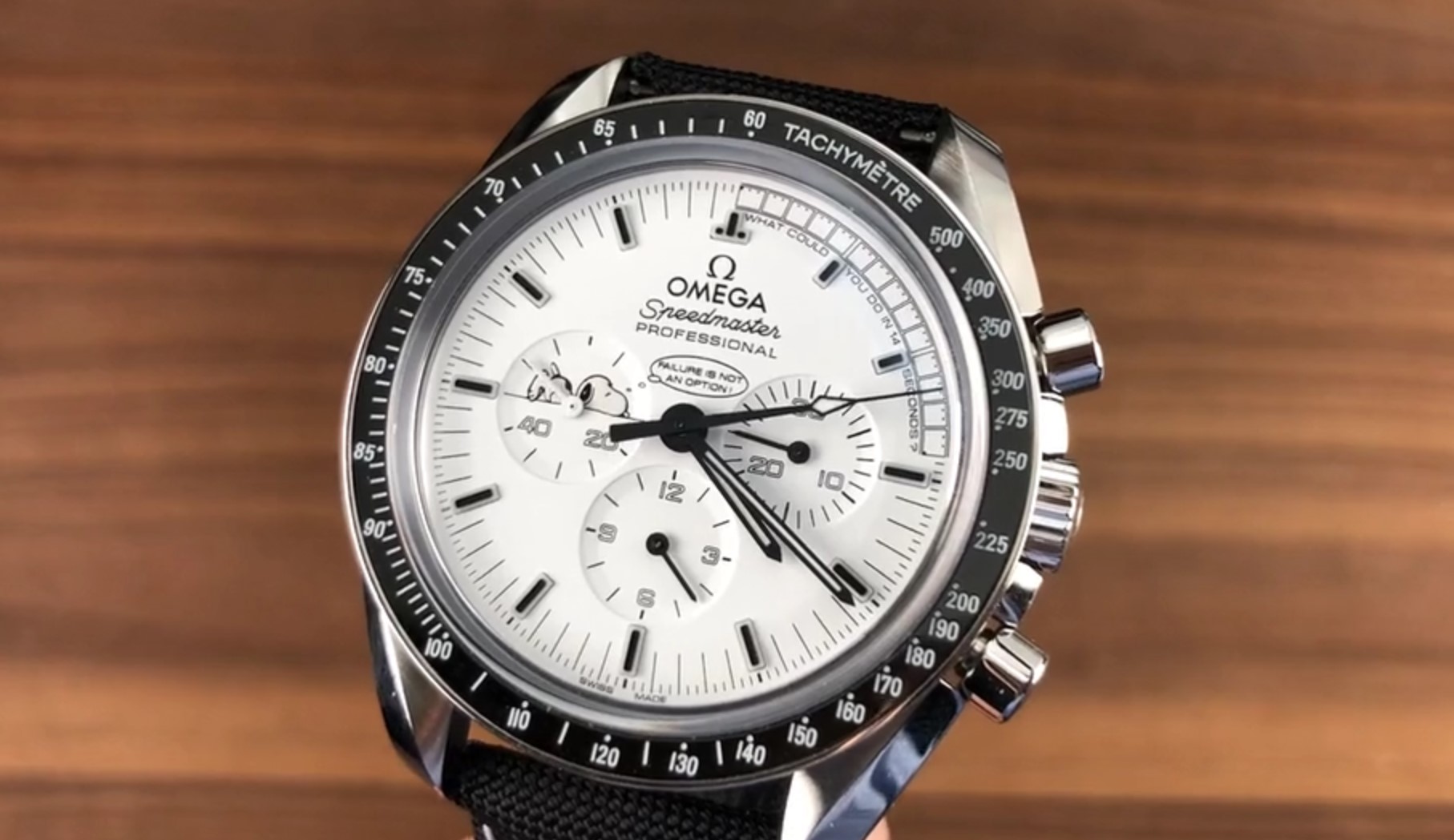 Omega Speedmaster "Snoopy" Apollo XLII 45th Anniversary LE 311.32.42.30.04.003