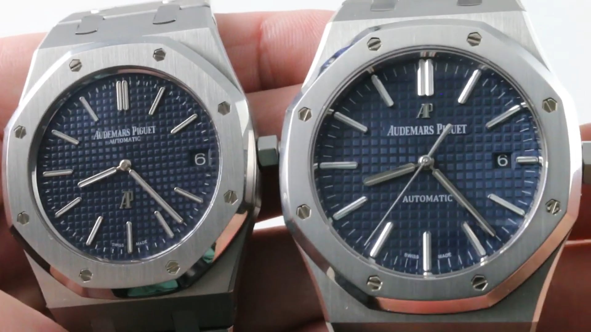 Audemars Piguet Royal Oak 15202 Jumbo vs 15400 Royal Oak 15202ST