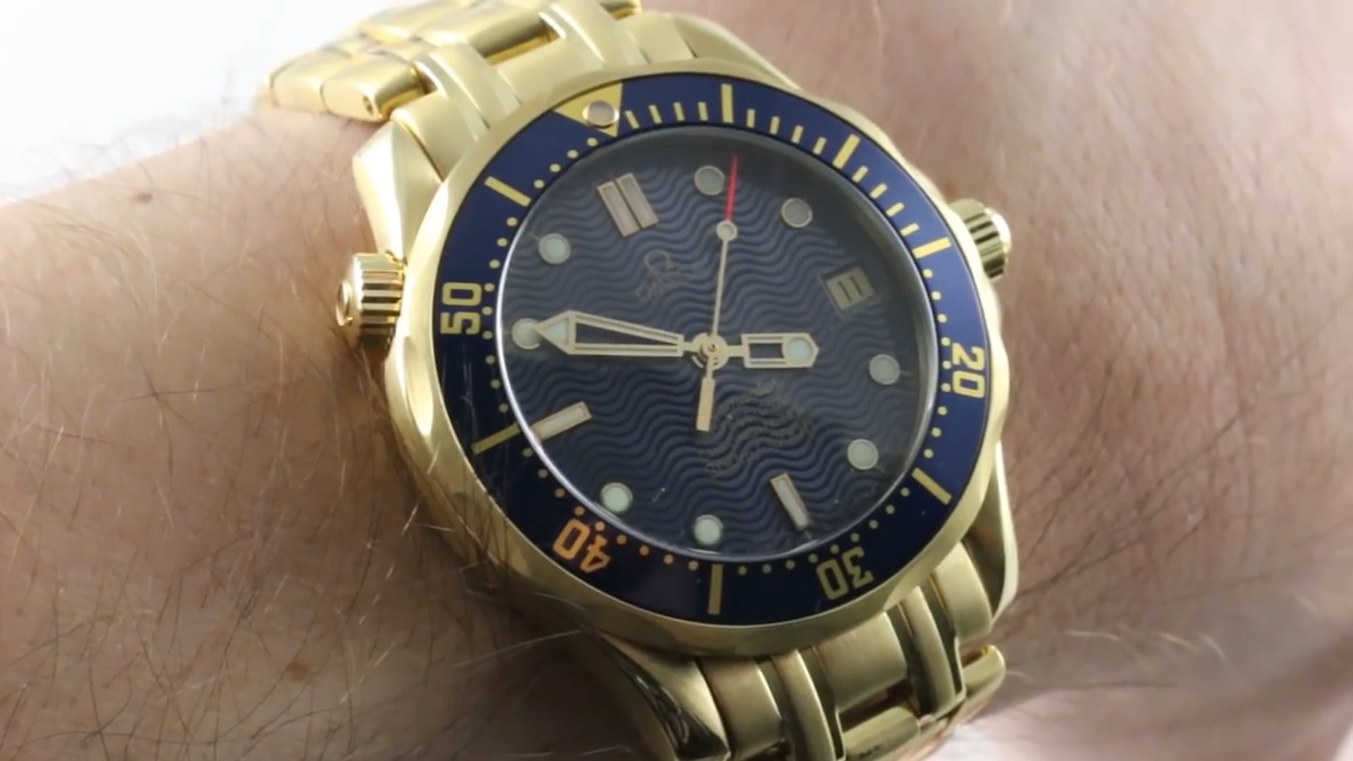 Vintage Omega Seamaster Diver 300M Mid Size 2153.80.00 Review