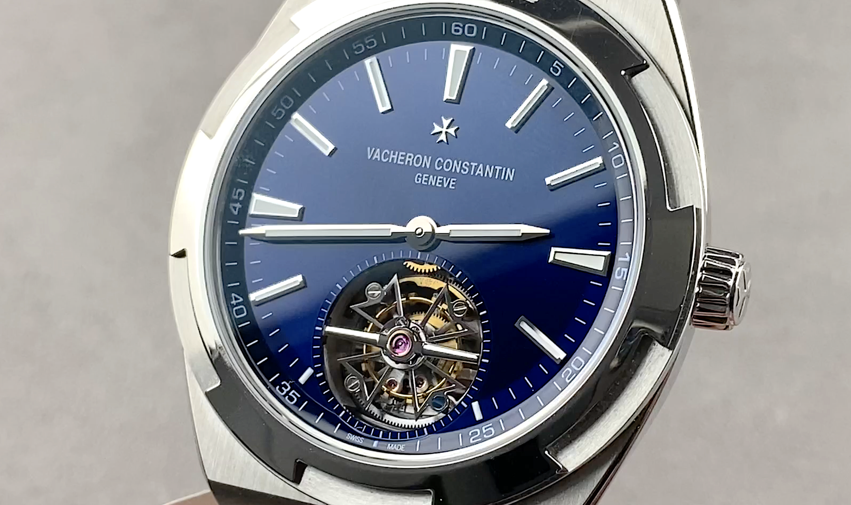 Vacheron Constantin Overseas Tourbillon 6000V/110A-B544