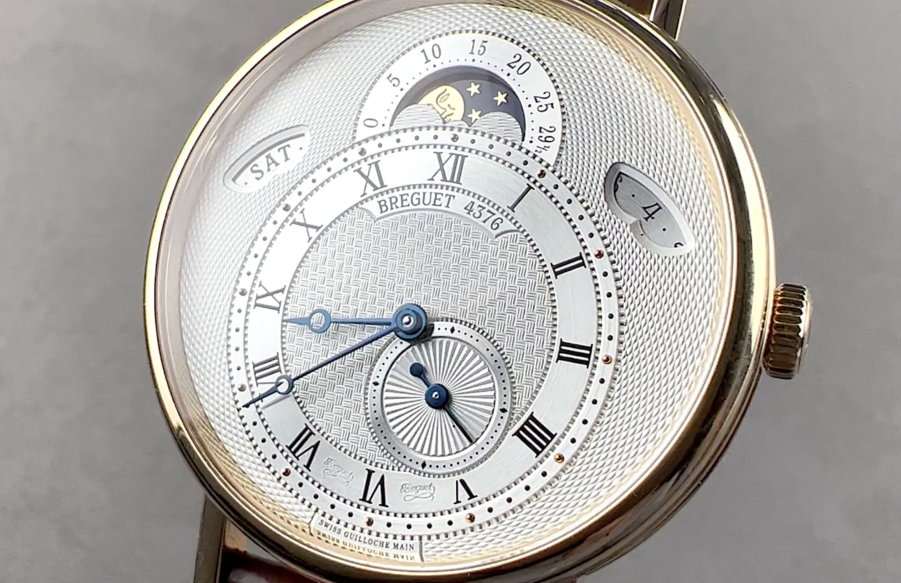 Breguet Classique Day-Date Moon Phase 7337BA/1E/9V6
