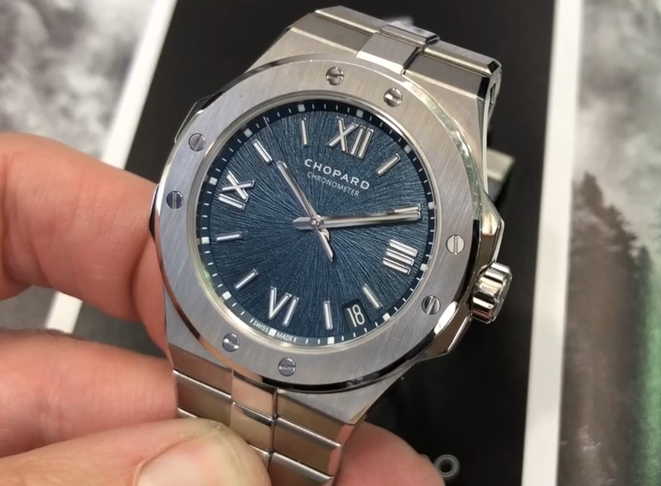 2019 Chopard Alpine Eagle: Dubai Watch Week 2019 Watch Review