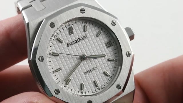 Audemars Piguet Royal Oak Mid Size (1...