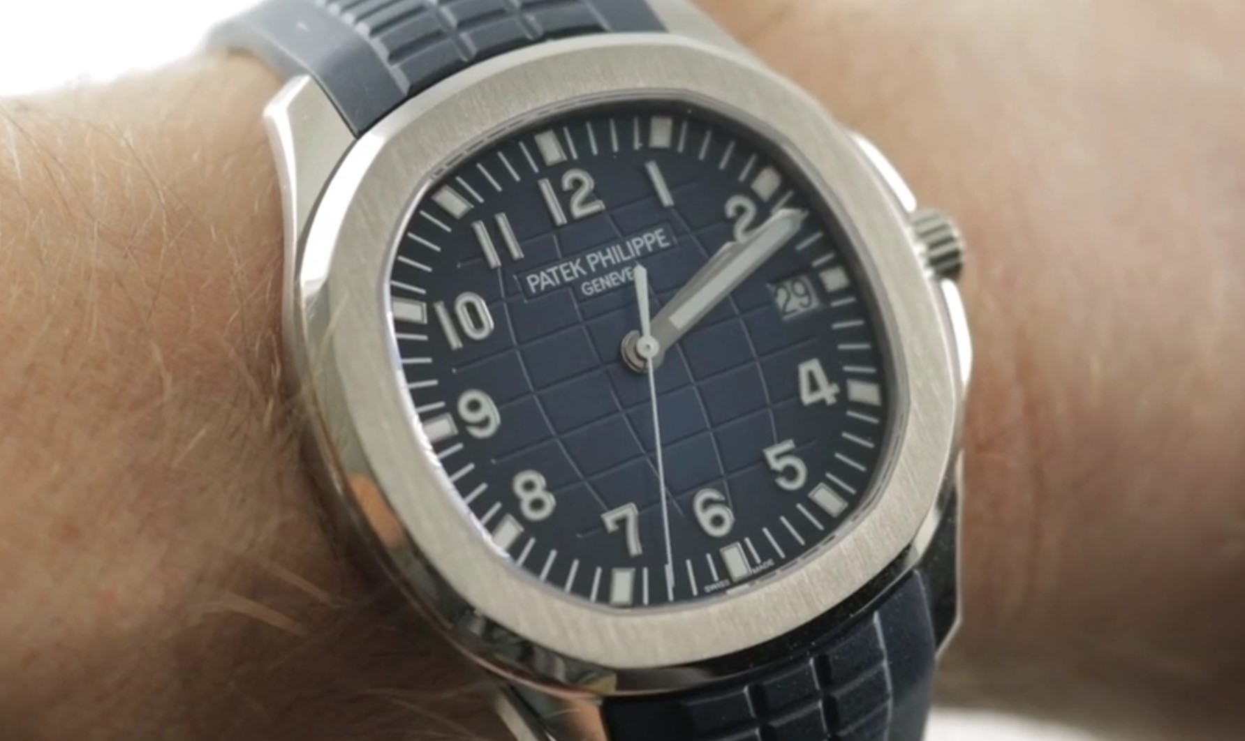 Patek 5205g outlet review