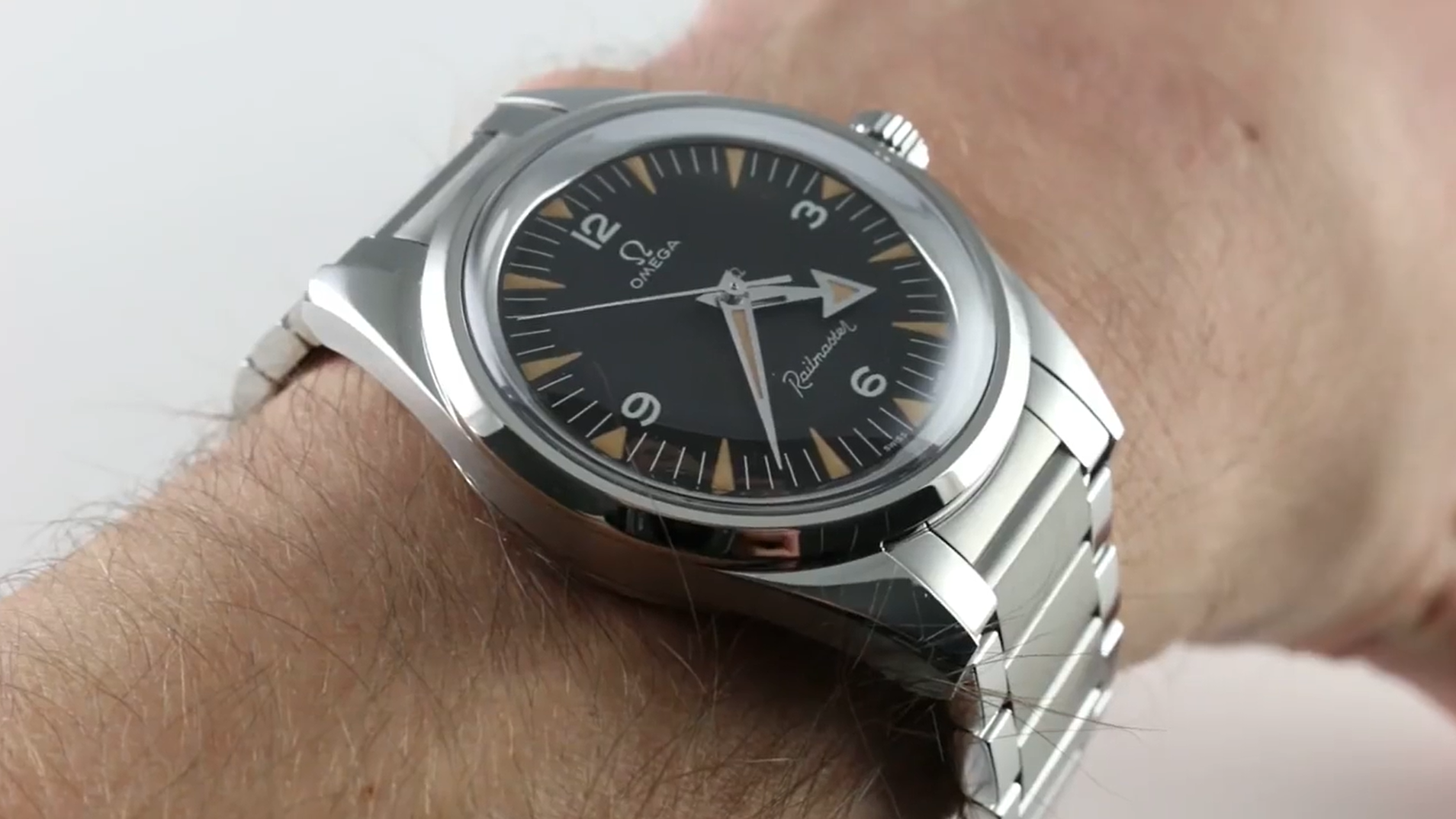 Omega Seamaster Railmaster 220.10.38.20.01.002 Review