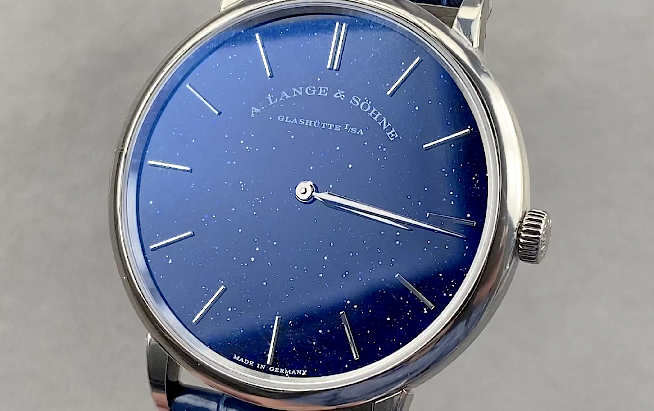 A. Lange & Sohne Saxonia Thin 205.086 Review