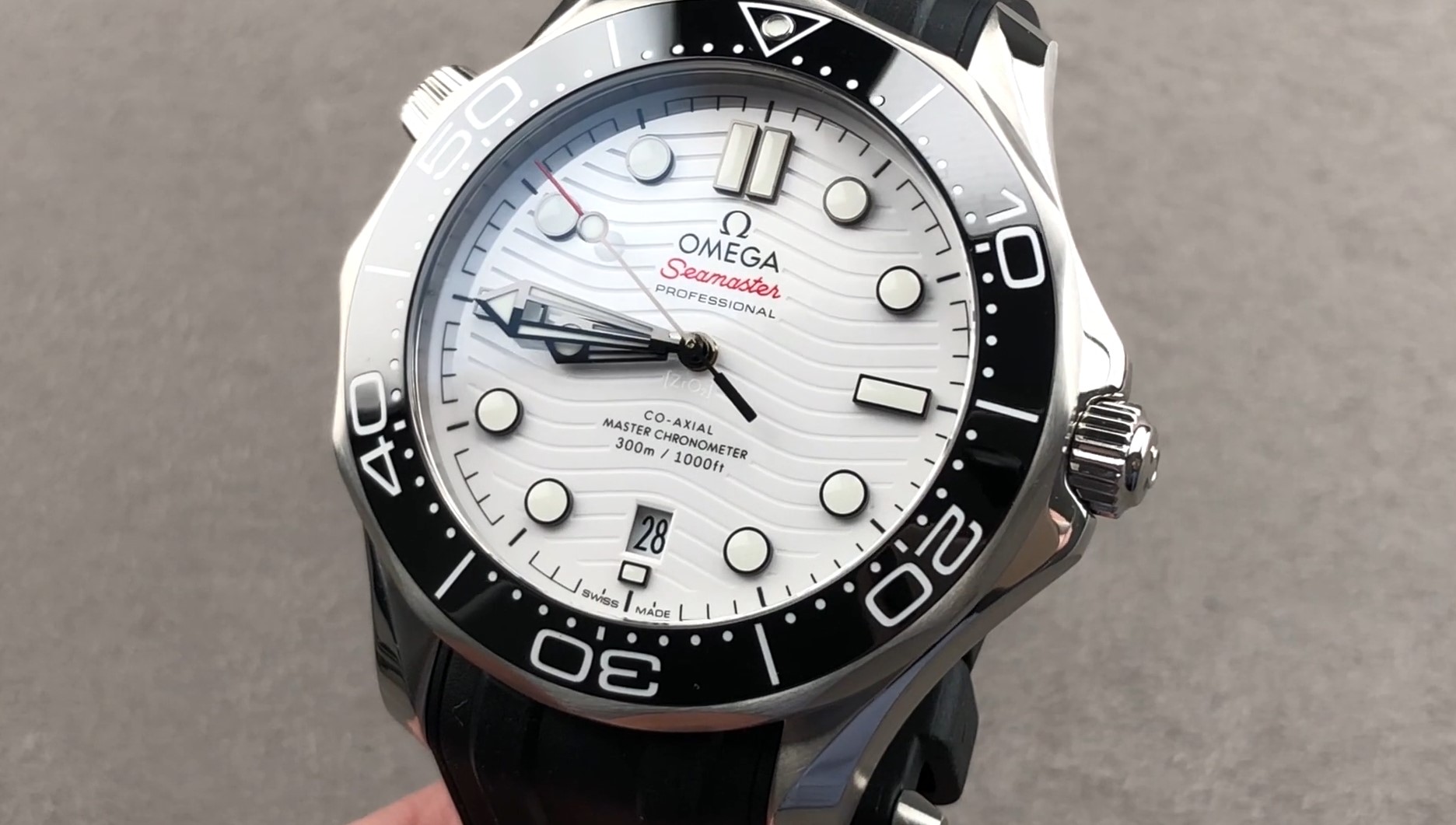 Omega seamaster hotsell professional white dial