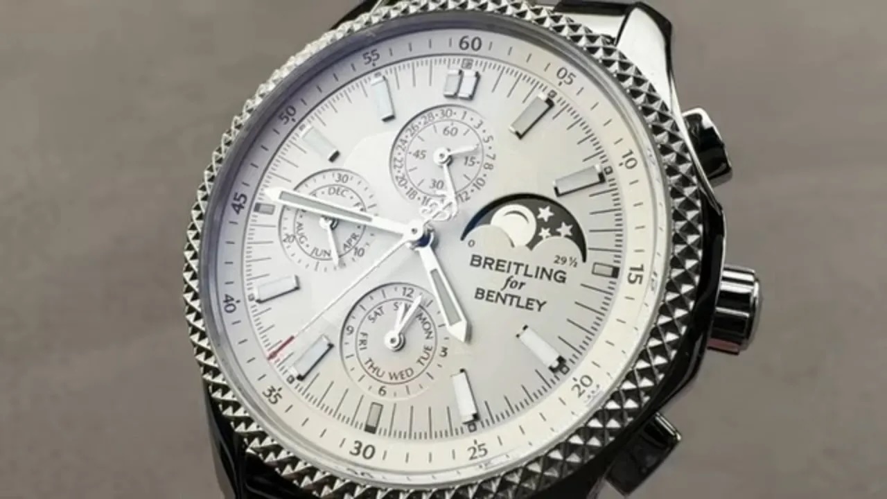 Breitling Bentley Mark VI Complications (P1936212/G629) Breitling Watch Review