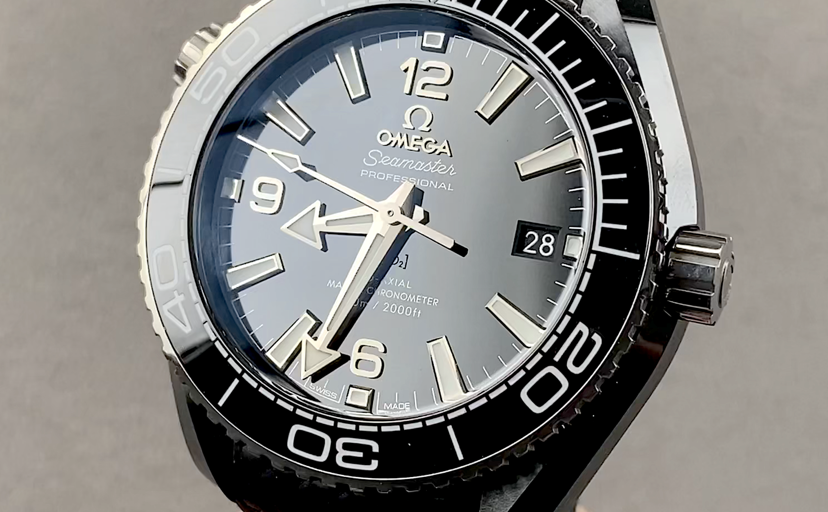 Omega Seamaster Planet Ocean 600M 215.92.40.20.01.001