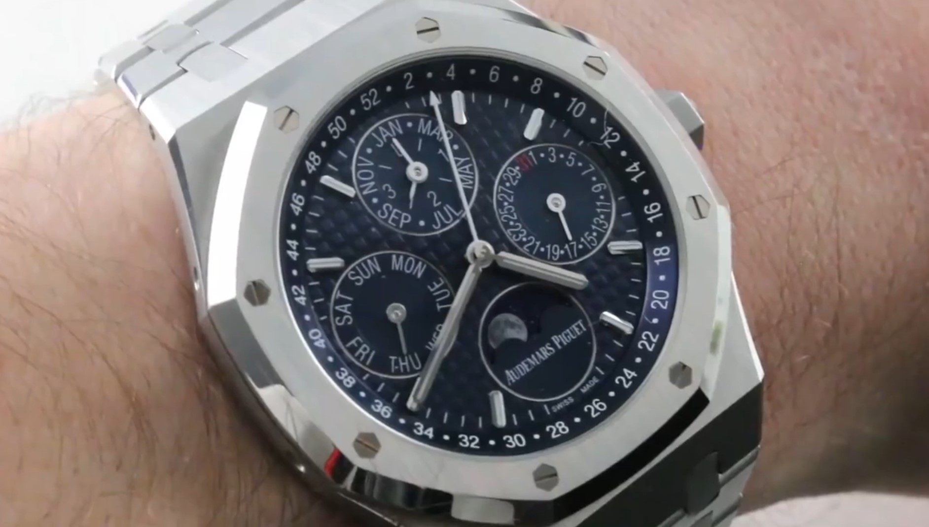 Audemars Piguet Royal Oak Perpetual Calendar Blue Dial (26574ST.OO.1220ST.02)