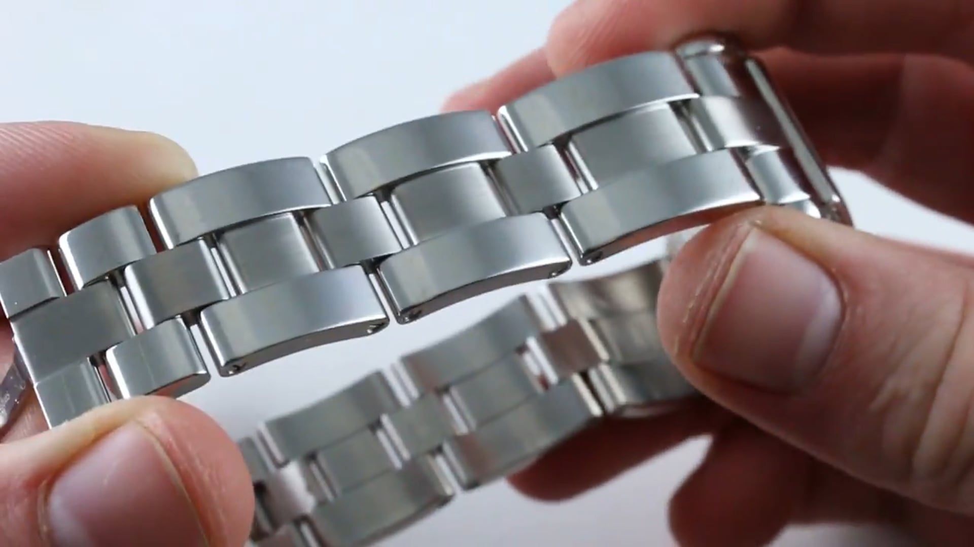 Cartier Roadster W62002V3 Review