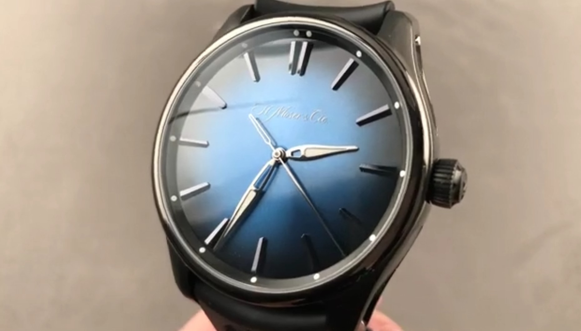 H. Moser & Cie Pioneer Centre Seconds Black Dlc 3200 1205 H. Moser & Cie Review