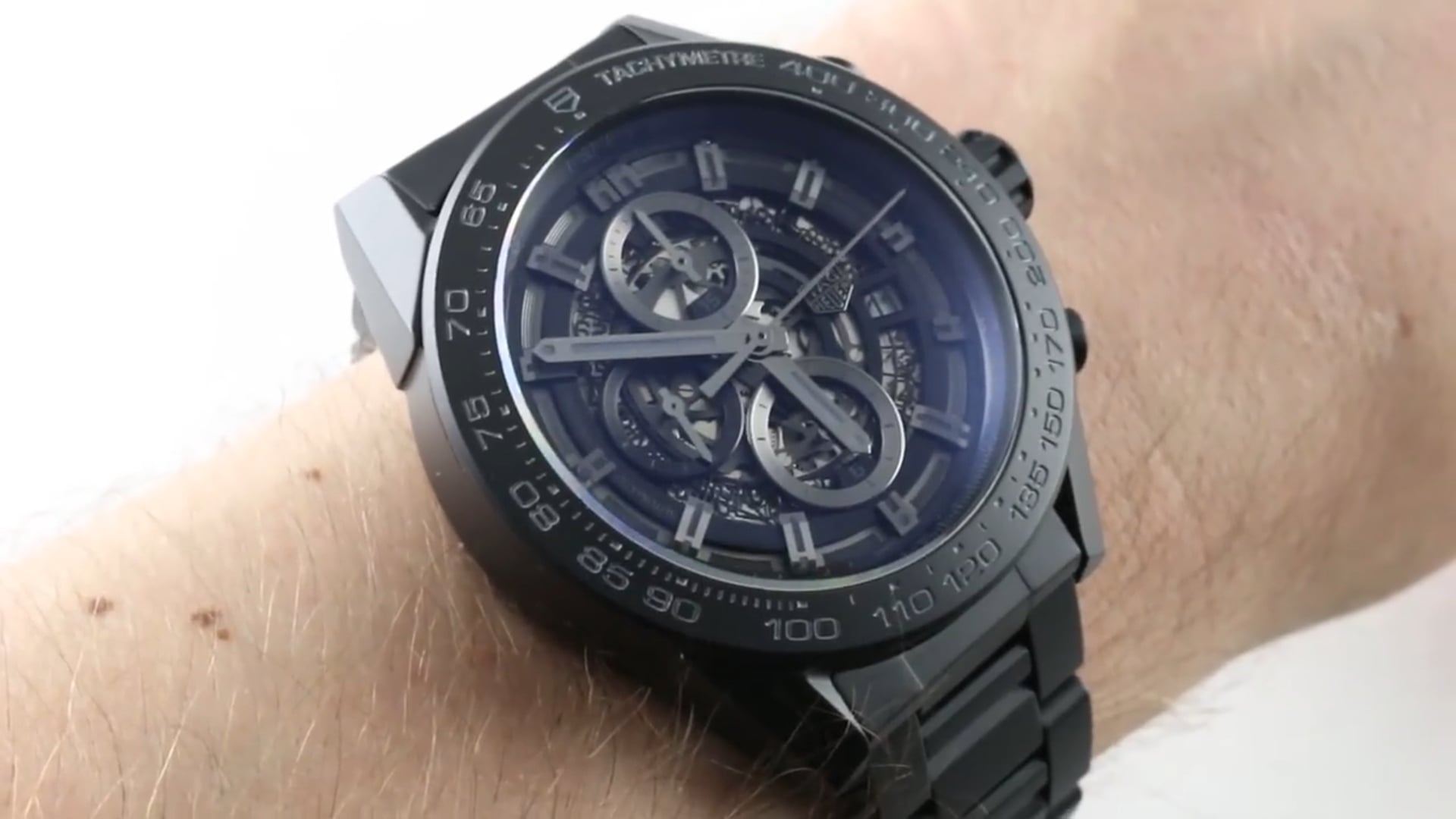 TAG Heuer Carrera 01 (Full Ceramic) (CAR2A91.Bh0742) Review