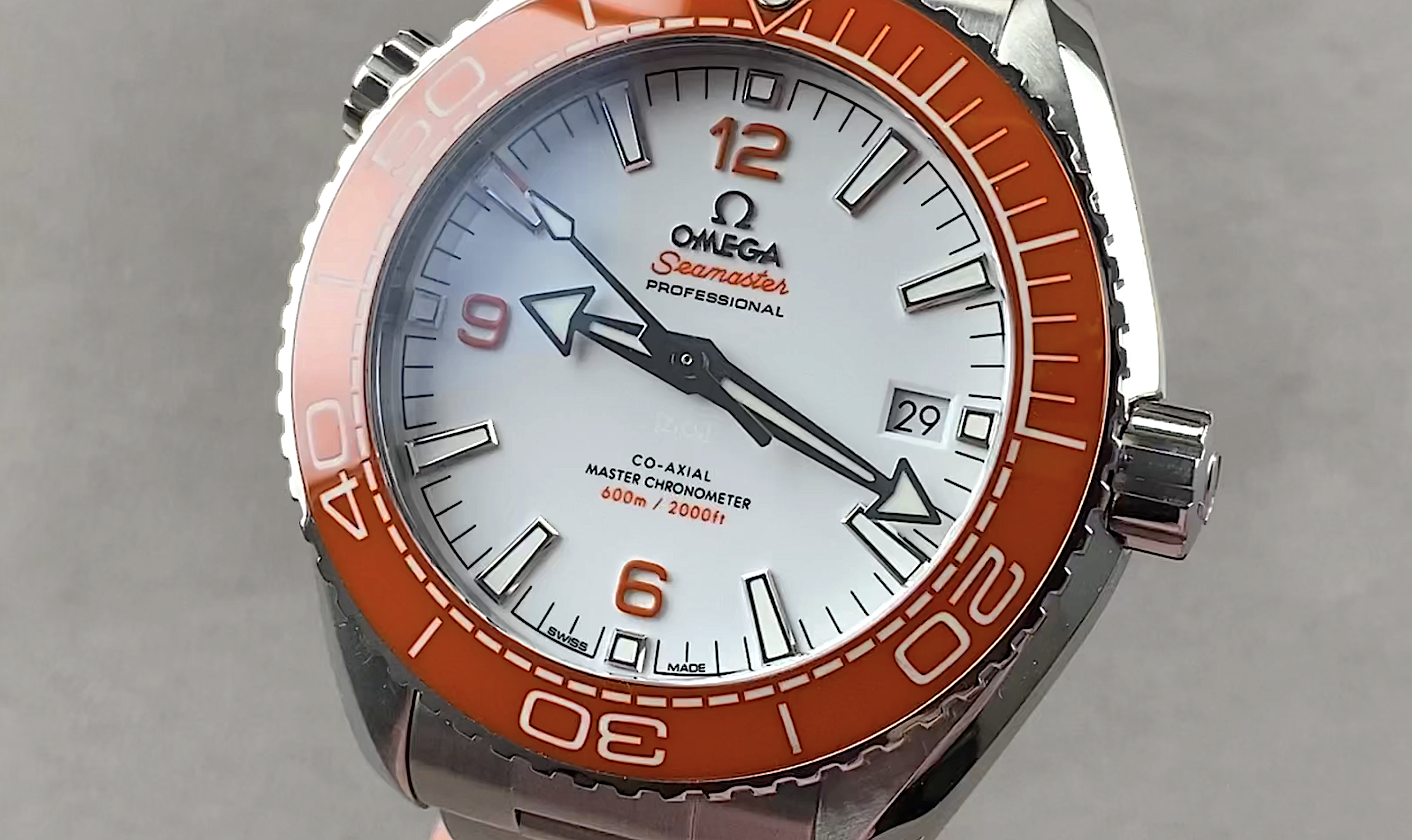 Omega Seamaster Planet Ocean 600M 215.30.44.21.04.001
