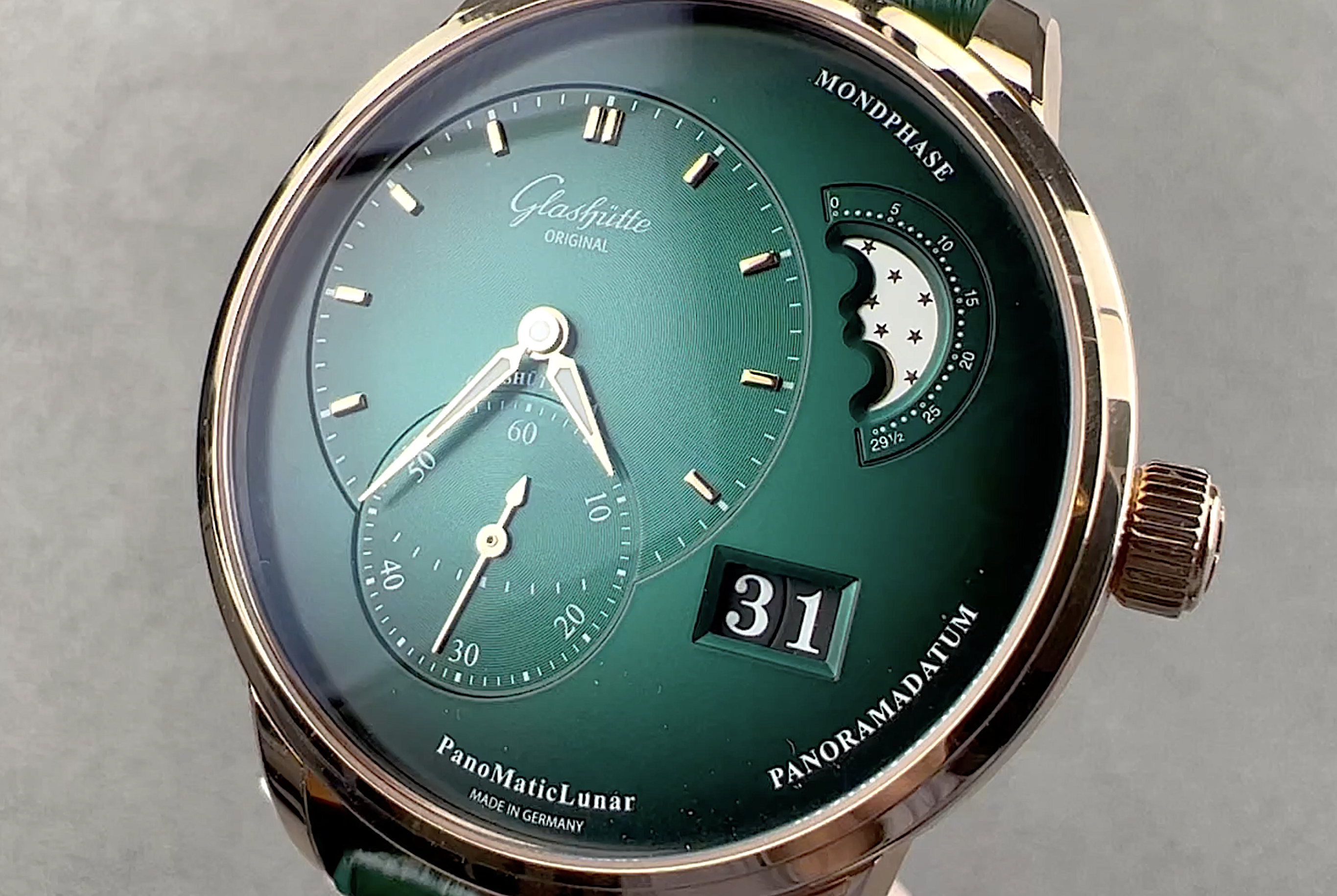 Glashutte Original PanoMaticLunar 1-90-02-23-35-30