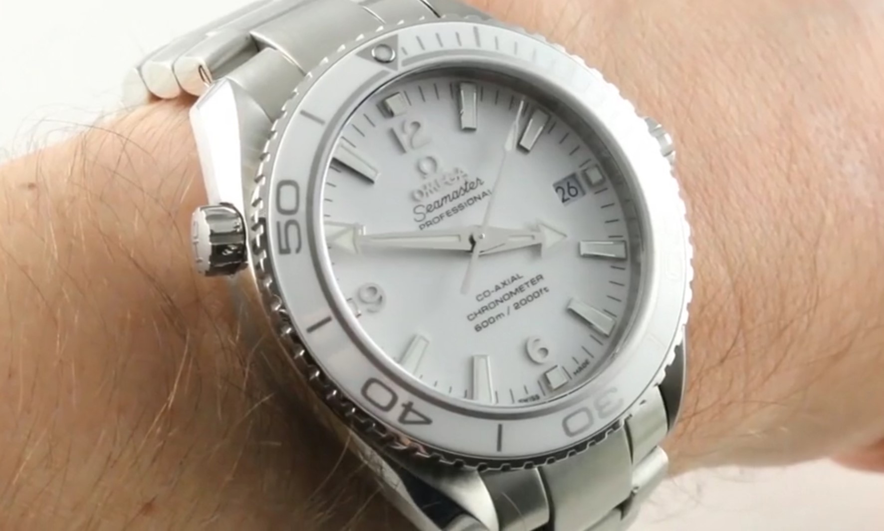 Omega seamaster best sale planet ocean white