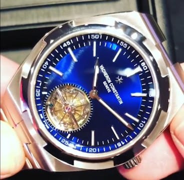 SIHH 2019 Short: Overseas Tourbillon ...