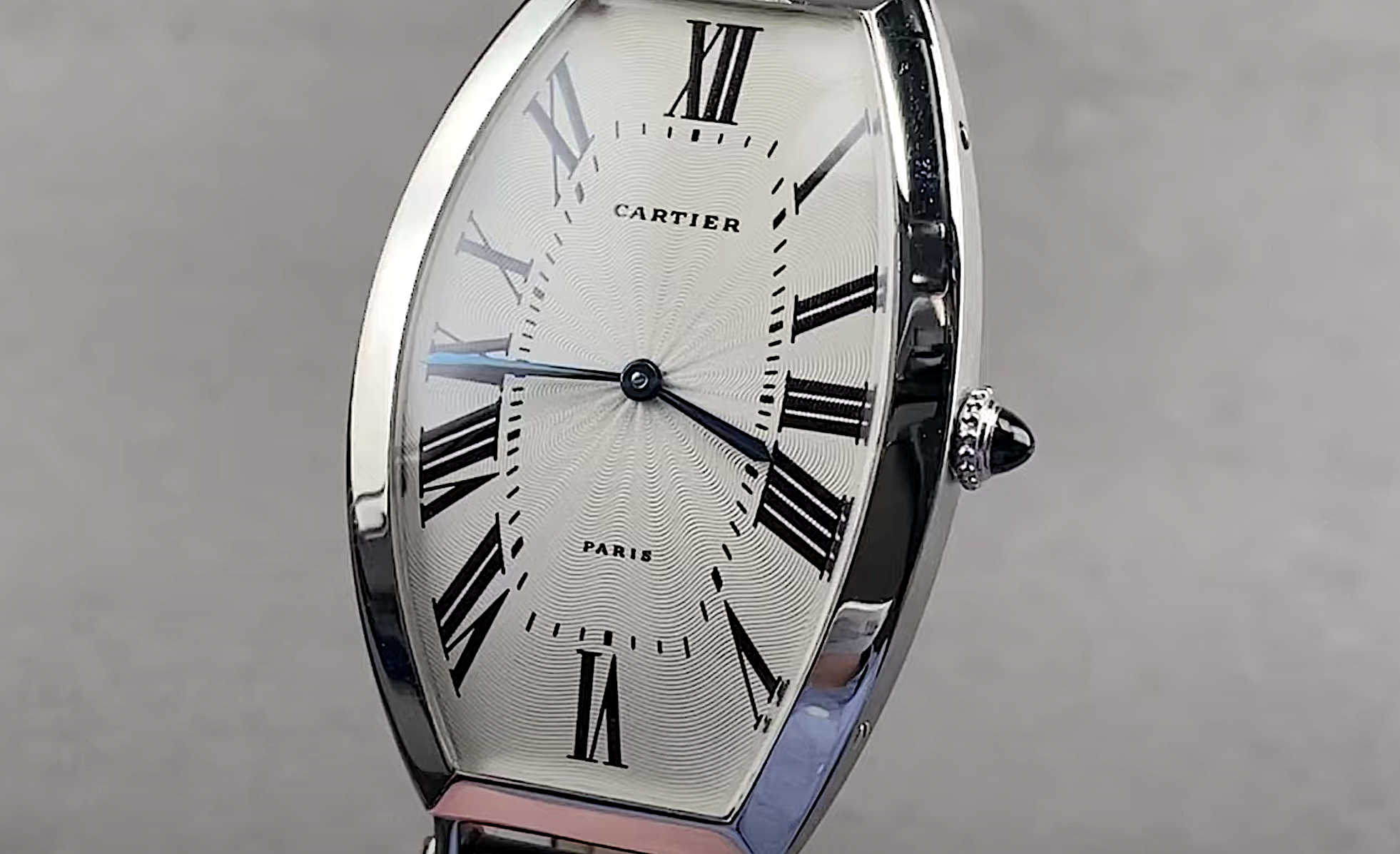 Cartier Tonneau Large Model W1528152