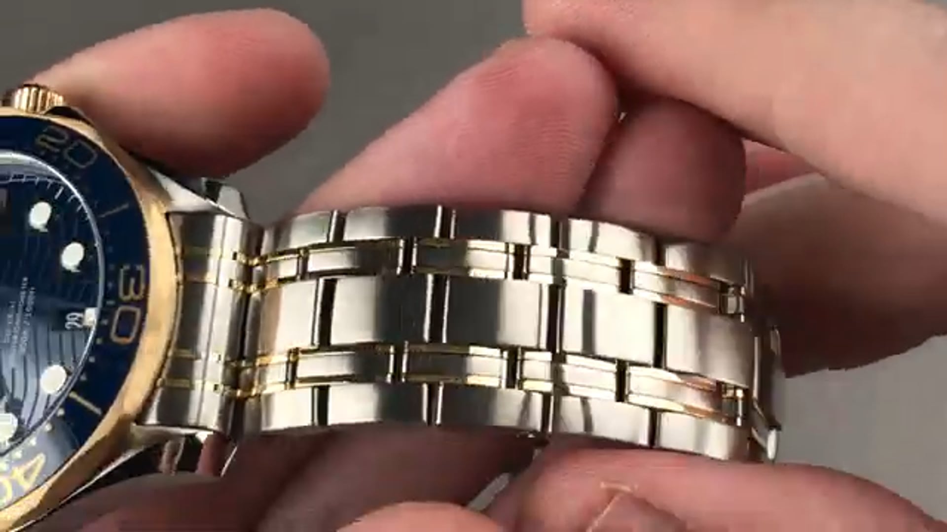 Omega Seamaster Diver 300M 210.20.42.20.03.001 Review