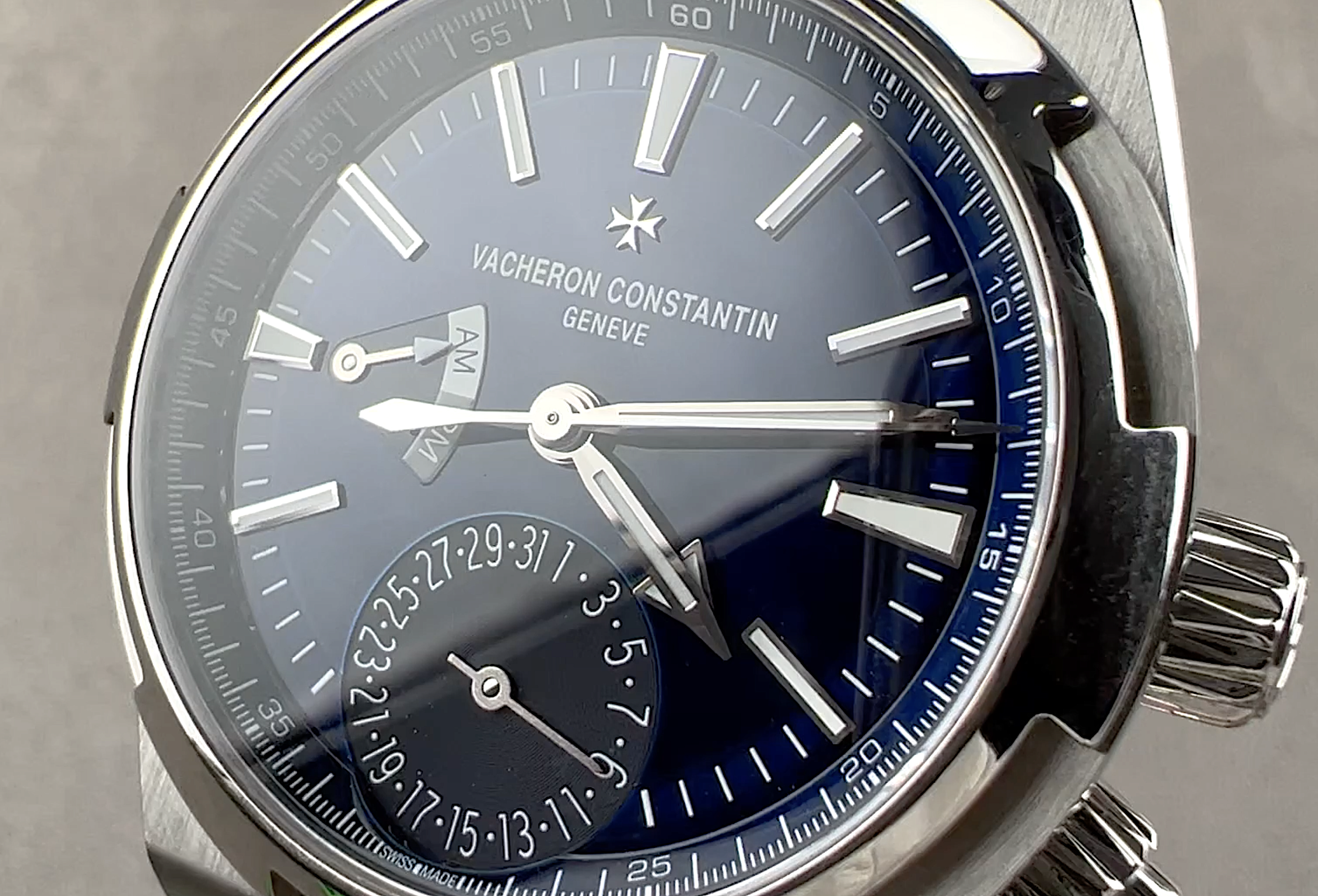 Vacheron Constantin Overseas Dual Time 7900V/110A-B334
