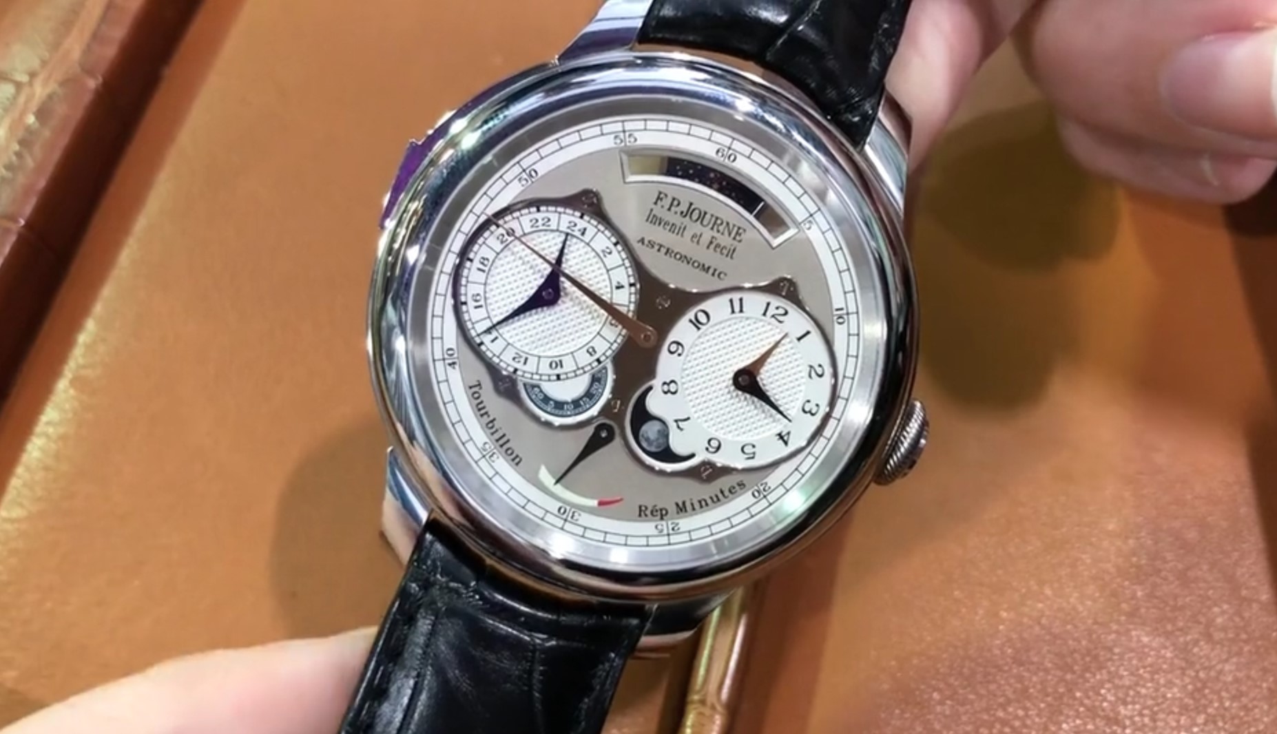 2020 F.P. Journe Astronomic Souveraine: Dubai Watch Week 2019