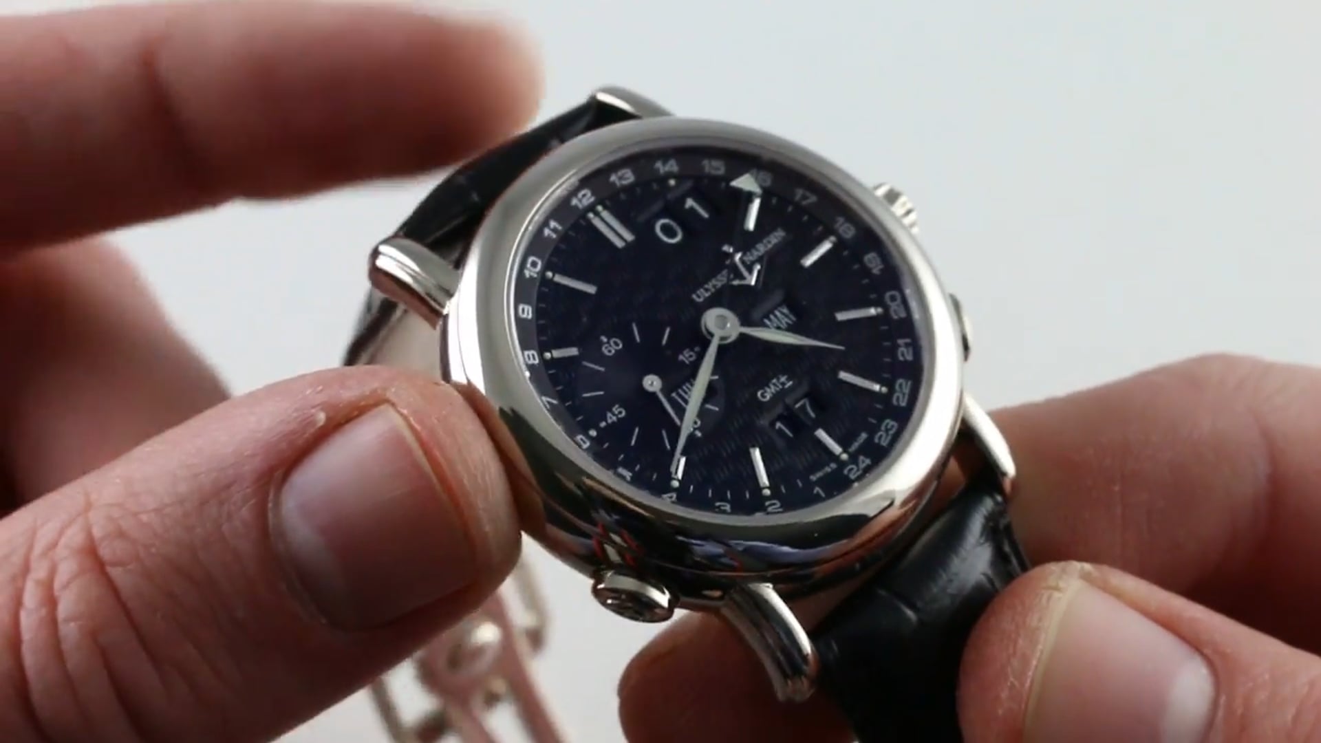 Ulysse Nardin Perpetual Calendar GMT 320 22 92 Reviews