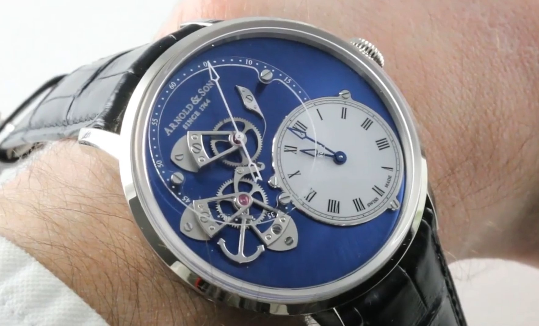 Arnold & Son Dstb True Beat (1Ataw.L04A.C121W) Review