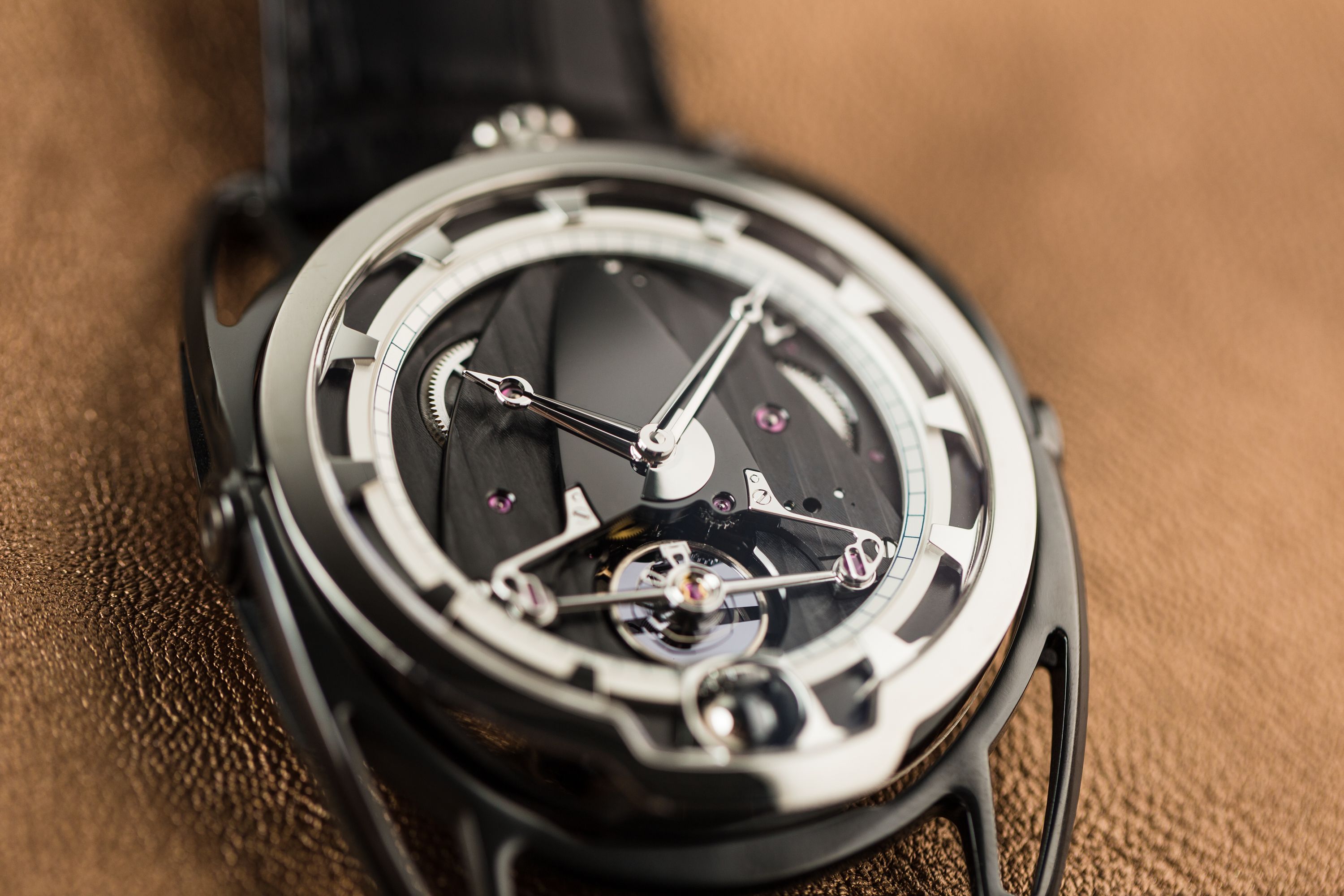 De Bethune Reviews
