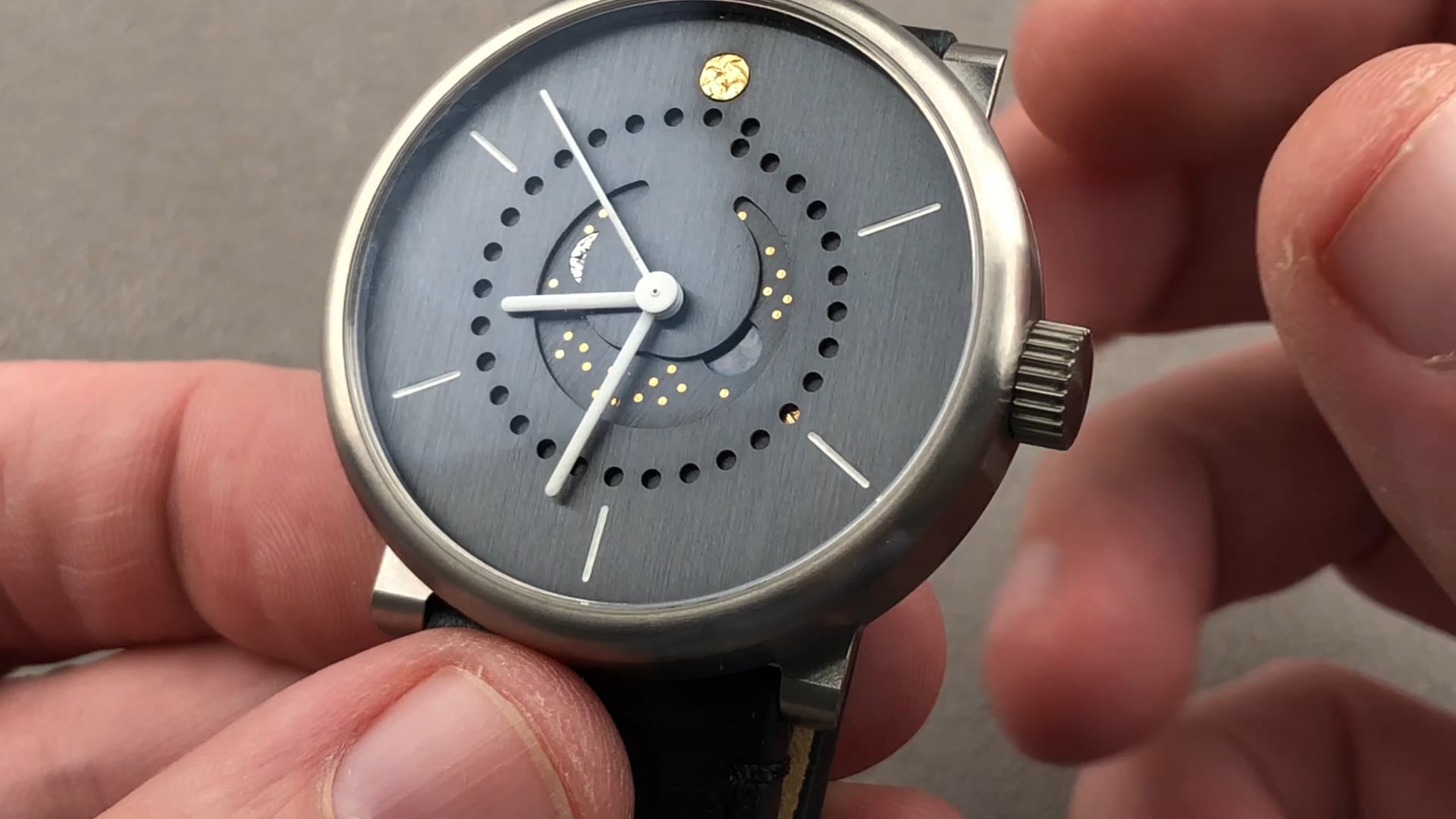 Ochs Und Junior Moon Phase