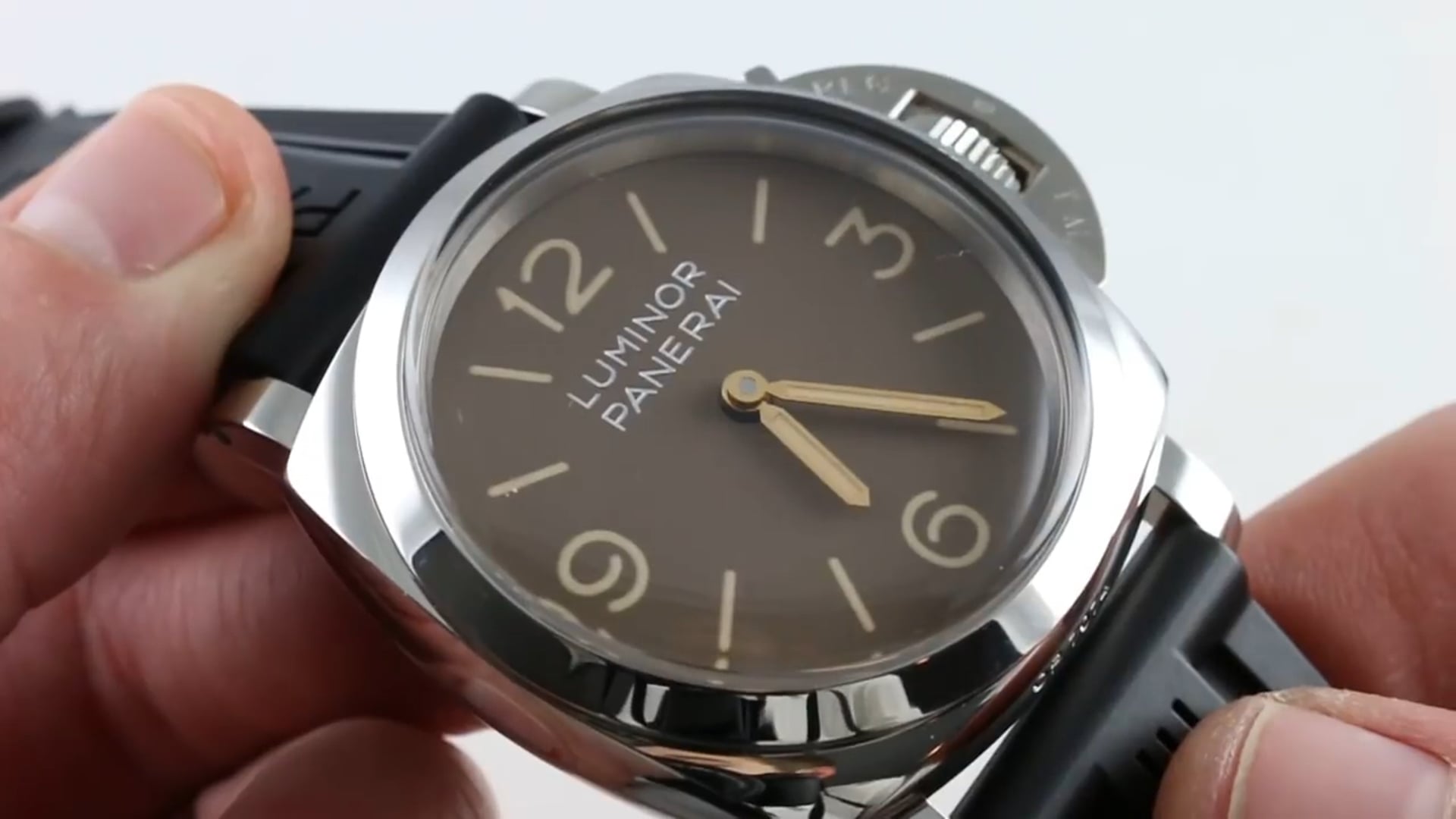 Panerai Luminor Submersible PAM 87 Review Panerai Reviews The