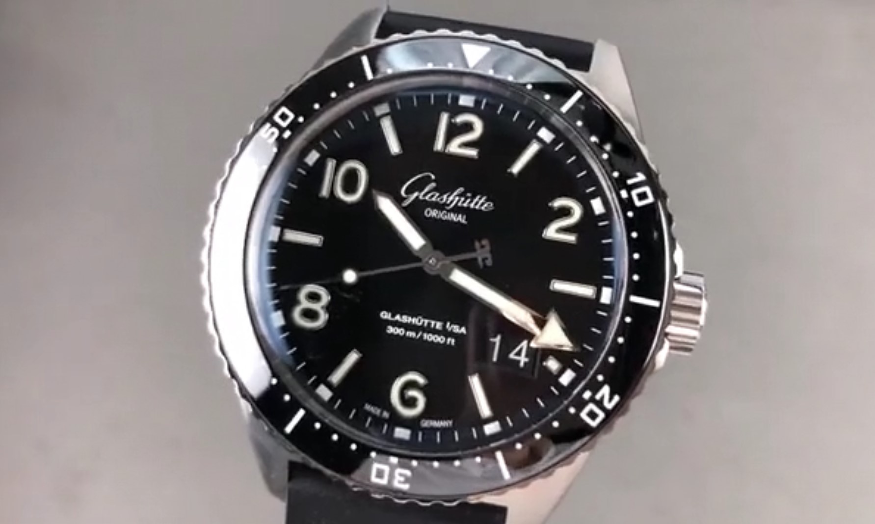 Glashutte Original Seaq Panorama Date Dive Watch 1 36 13 01 80 06 Review