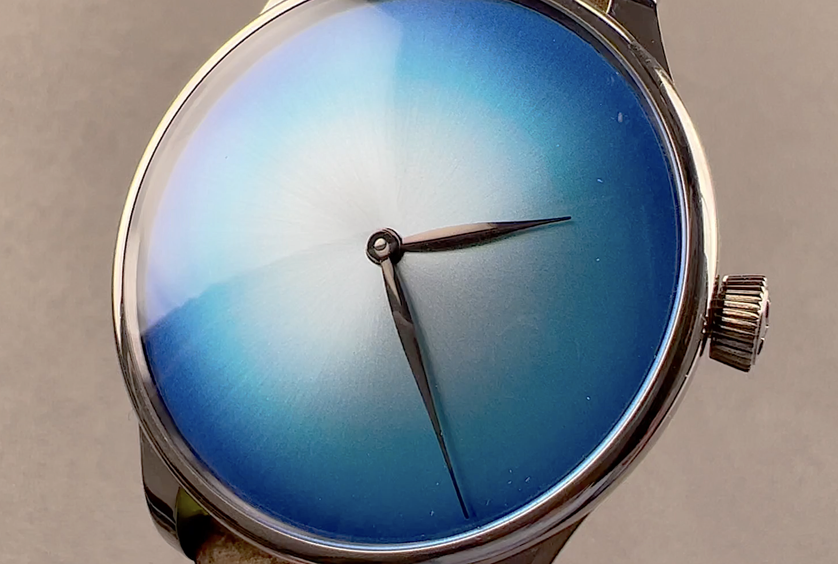 H. Moser & Cie Venturer XL Concept Dubai Edition 2327-1204